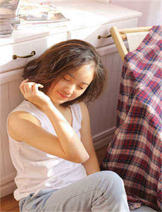 《黑人大棒日俄罗斯美女-无翼鸟之酒后妈妈》