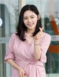 《女友的妈妈-国产强伦姧人妻完整版》